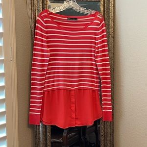 New York and Co Women‘s coral and white long sleeve
